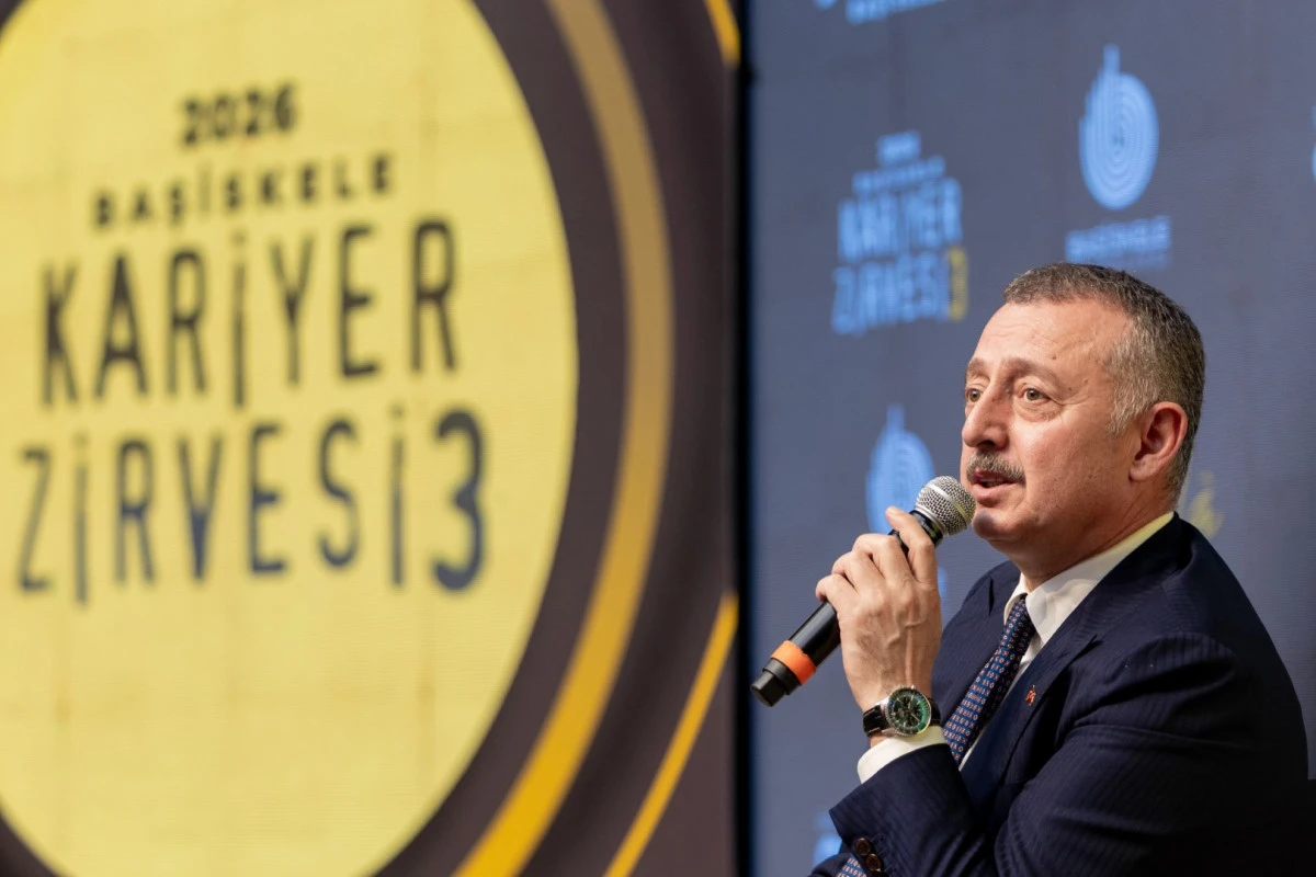 Başkan B&uuml;y&uuml;kakın&rsquo;dan gen&ccedil;lere kariyer tavsiyesi: &ldquo;Hata yapmaktan korkmayın&rdquo;