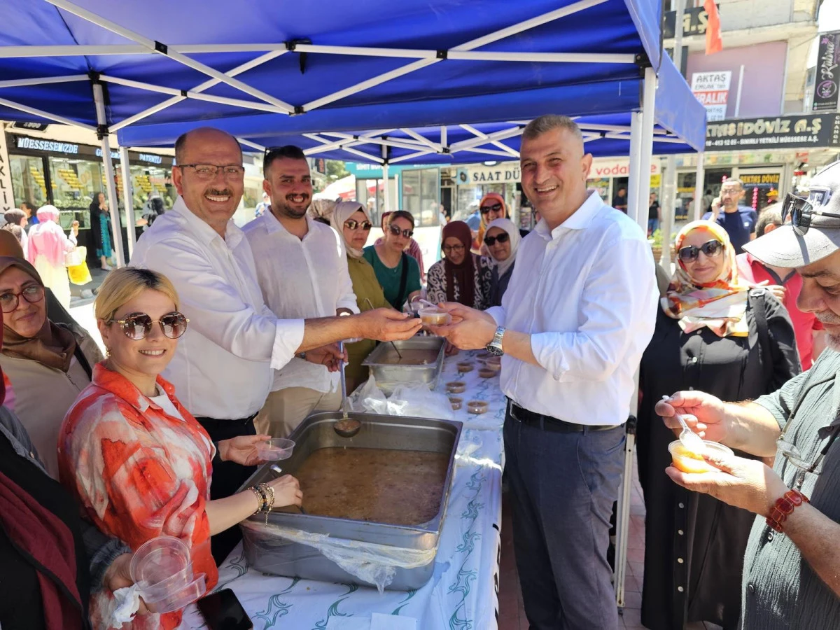 G&ouml;lc&uuml;k'te AK Parti'den Muharrem Ayında Aşure İkramı