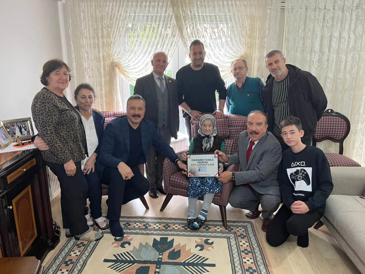 G&Ouml;LC&Uuml;K&rsquo;TE CUMHURİYET&rsquo;İN ULU &Ccedil;INARLARINA ZİYARET