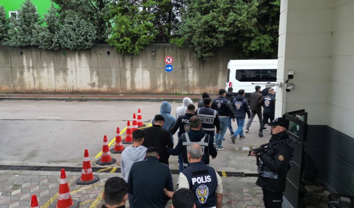 Kocaeli merkezli 14 ilde yasa dışı bahis operasyonu: 29 tutuklama