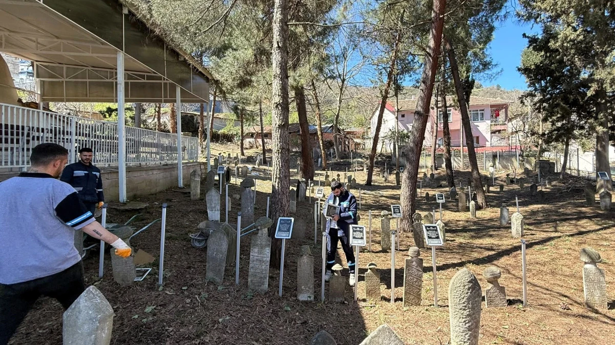 &Ouml;rc&uuml;n Sultan Baba T&uuml;rbesi&rsquo;ne kapsamlı dokunuş