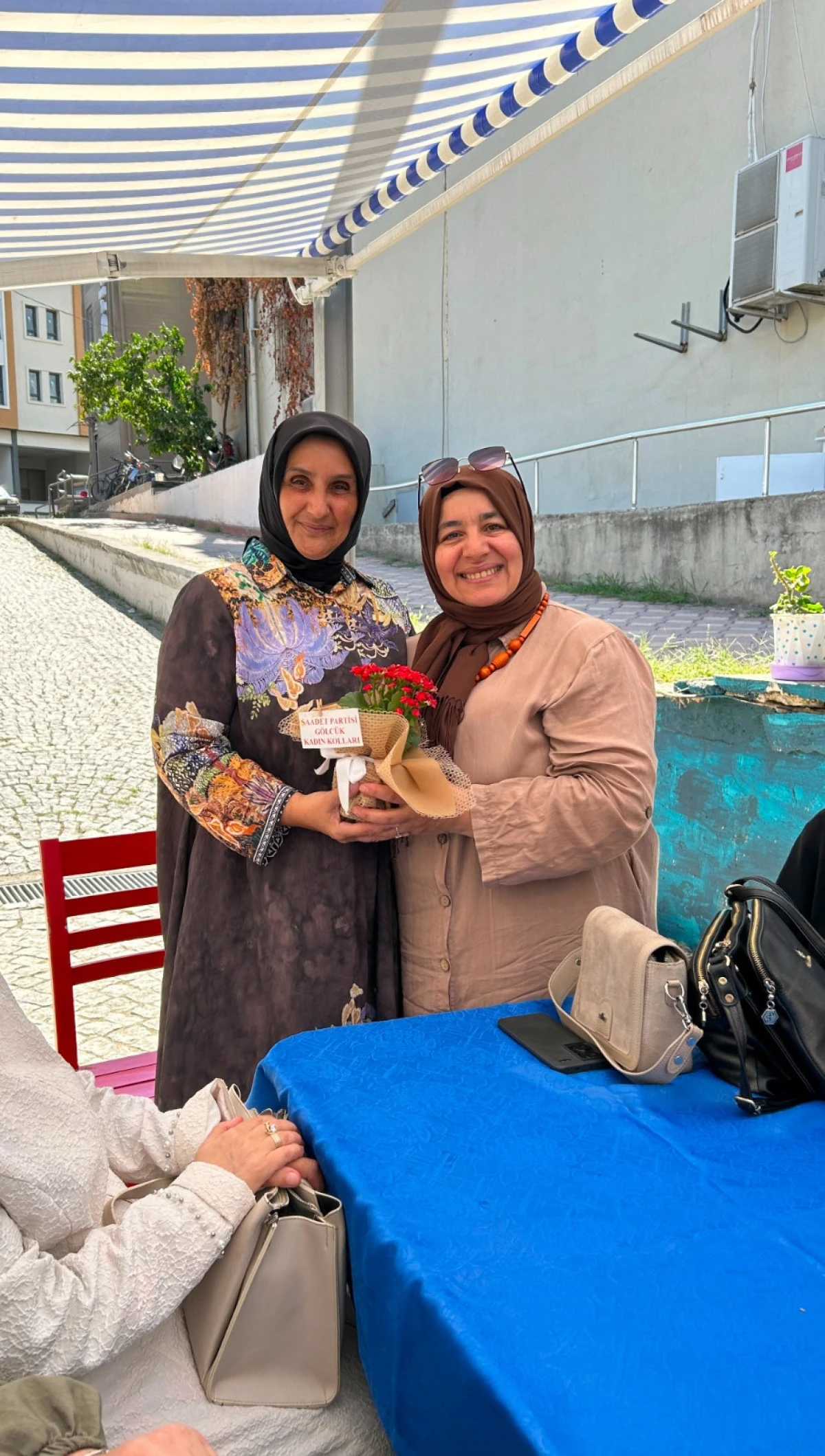 Saadet Partisi G&ouml;lc&uuml;k Kadın Kolları&rsquo;ndan sosyal projelere anlamlı destek