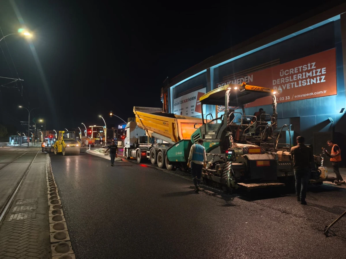 Tramvay hattına 19 bin 100 tonluk asfalt desteği