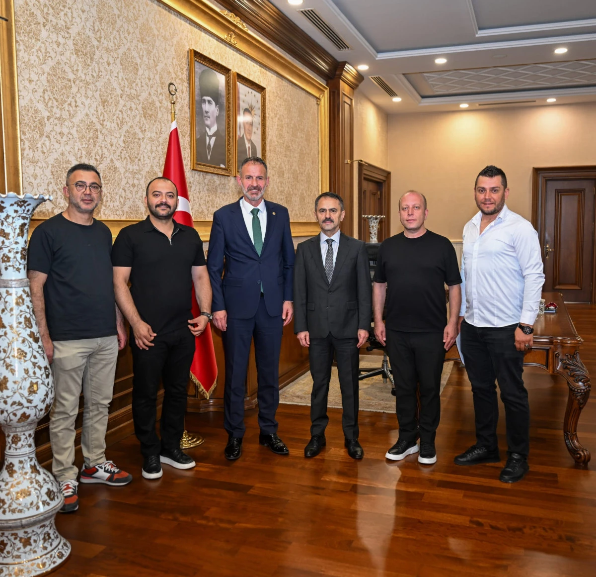 Tuncay Yıldız ve Yeni Y&ouml;netimden Vali Aktaş&rsquo;a Ziyaret