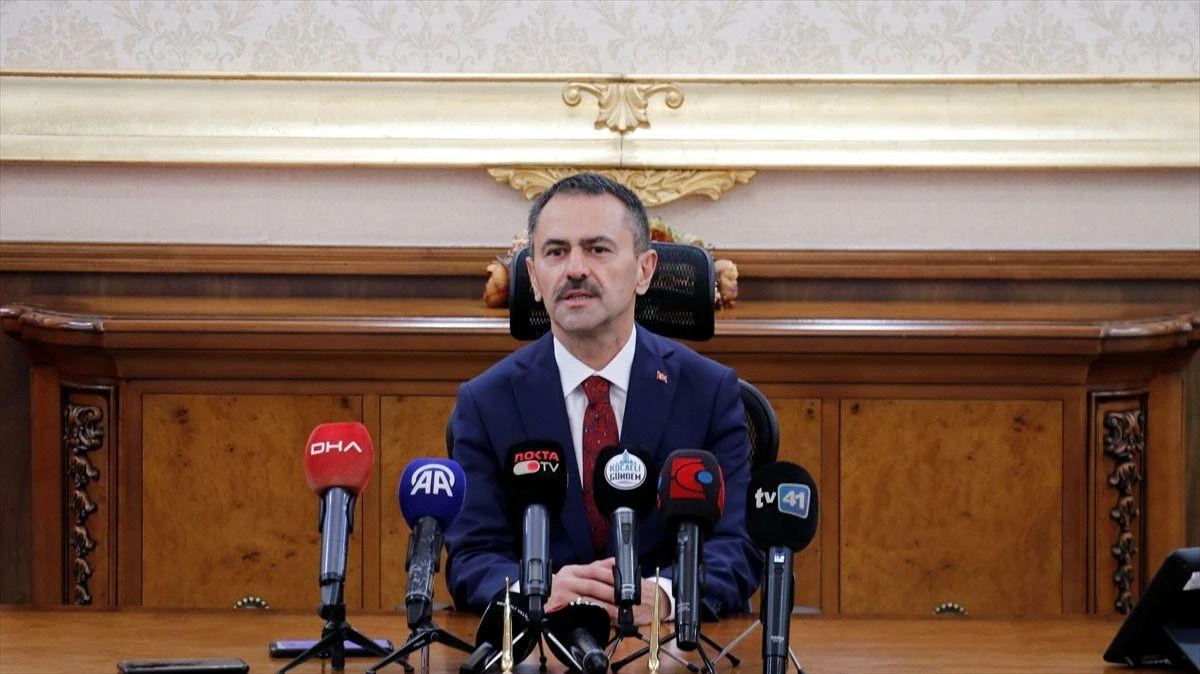 Vali Aktaş sel bilan&ccedil;osunu a&ccedil;ıkladı: 267 kişi kurtarıldı, 8 bina tahliye edildi